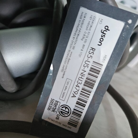 Dyson Supersonic Hair Dryer - Picture 2 of 4